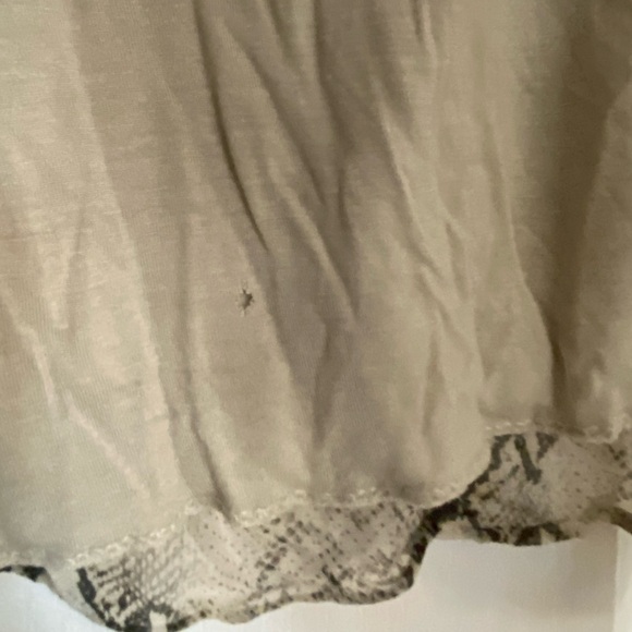 Sosia Made in Italy Snakeskin Snake Print Short Sleeve Loose Blouse - Picture 5 of 6